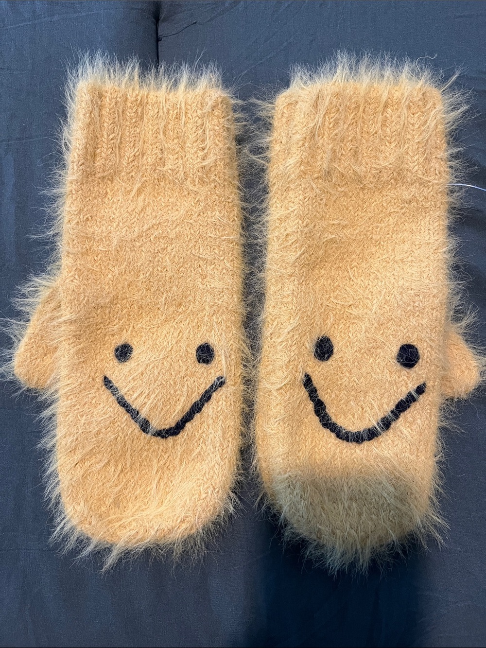Fuzzy Adult Smile Mittens - Yellow